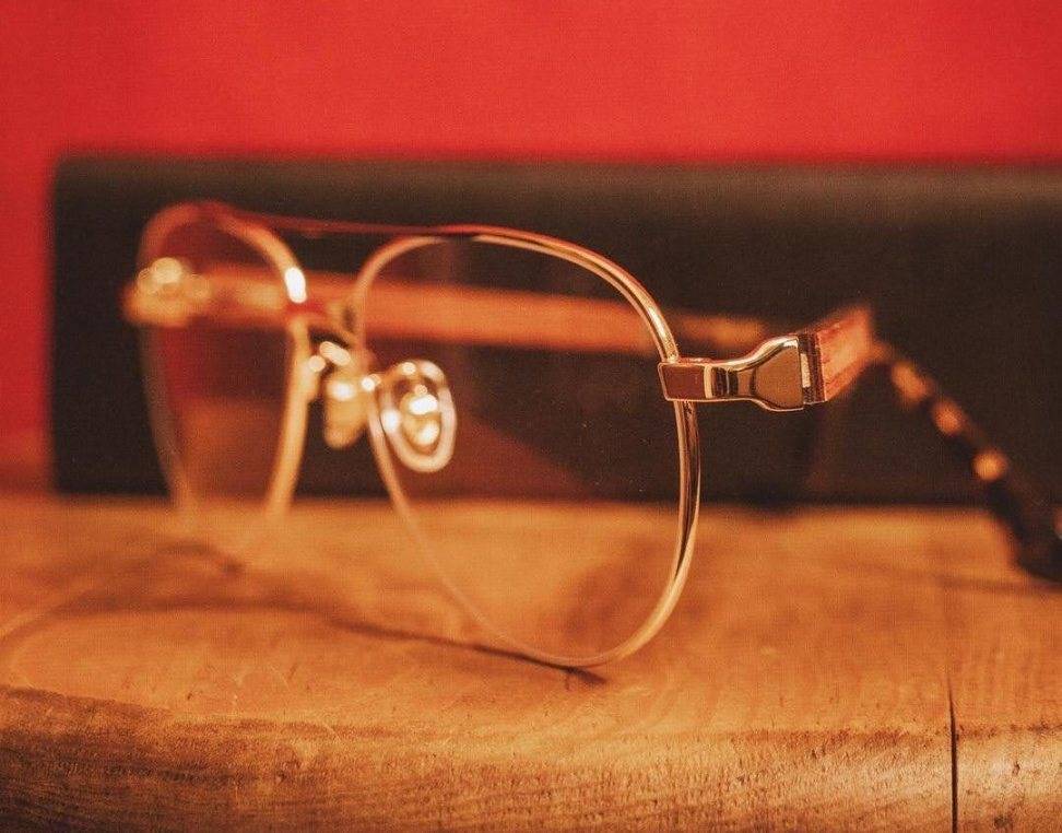 Old-School Cool: Vintage Eyeglasses Trends and Styles Revisited – Kraywoods